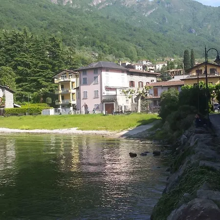 Lägenhet Girasole - Beachfront With Private Garden & Direct Access